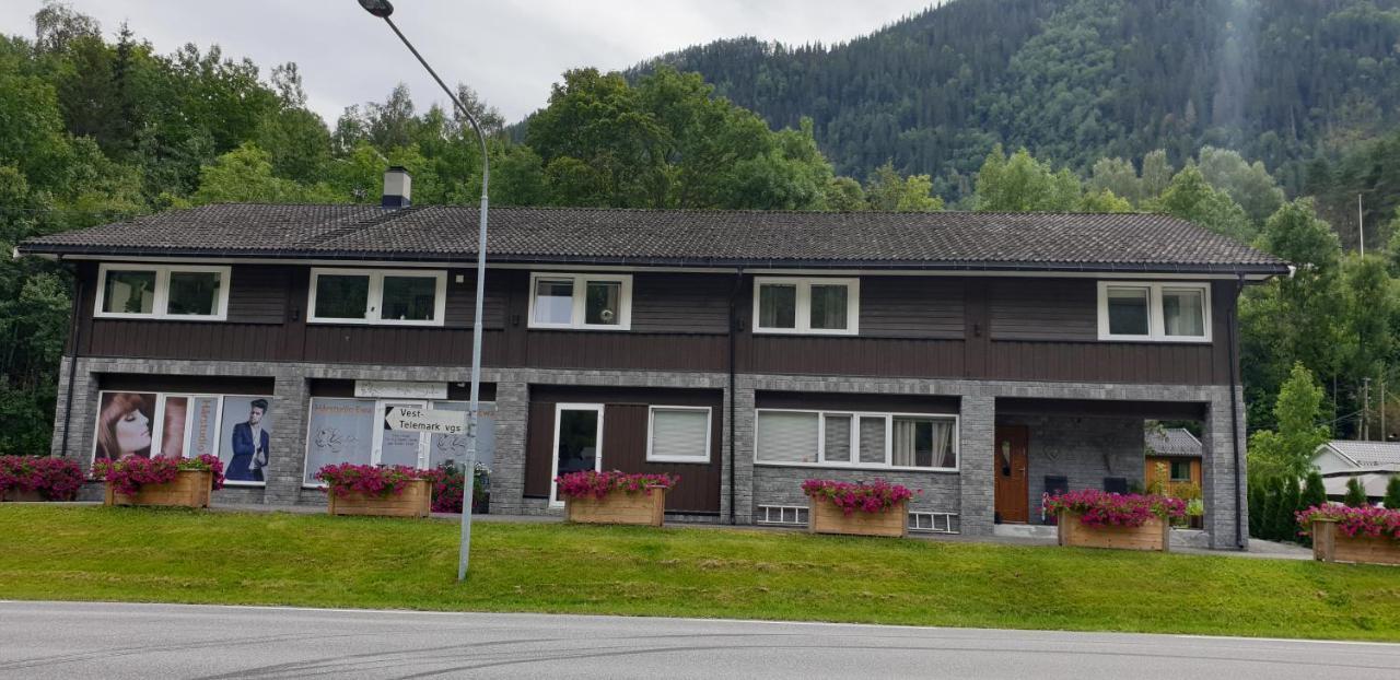 Leilighet 6 Dalen Buitenkant foto